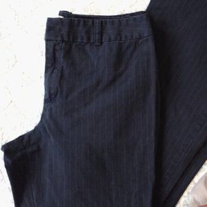 💕 3/$25 💕 Old Navy Bootcut Pinstriped Pants 8 Stretch